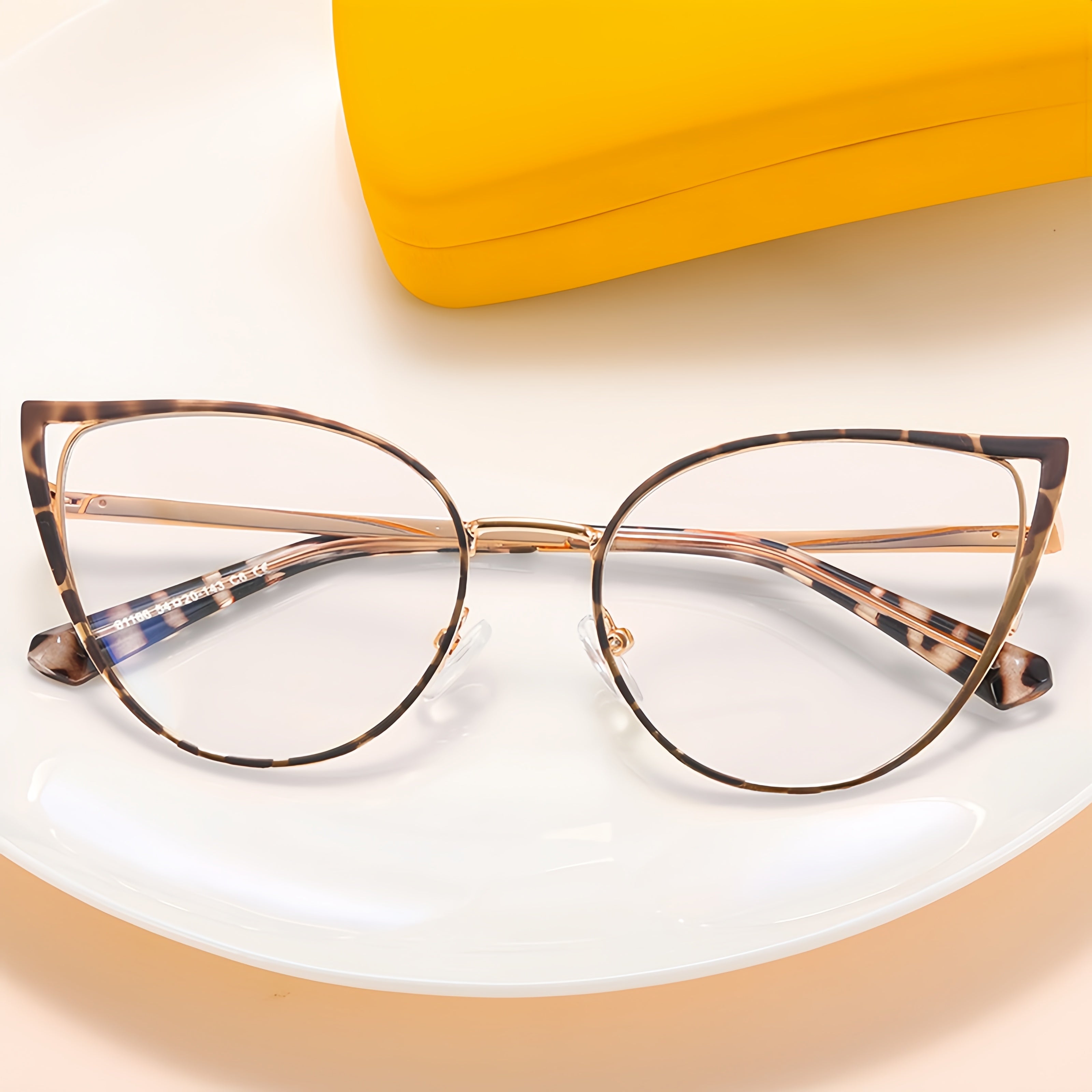 Women's casual cat eyeglass frame